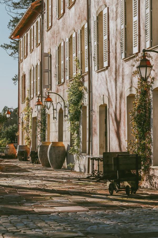 Chateau Saint Roux Le Luc-Le Cannet Des Maures Bagian luar foto