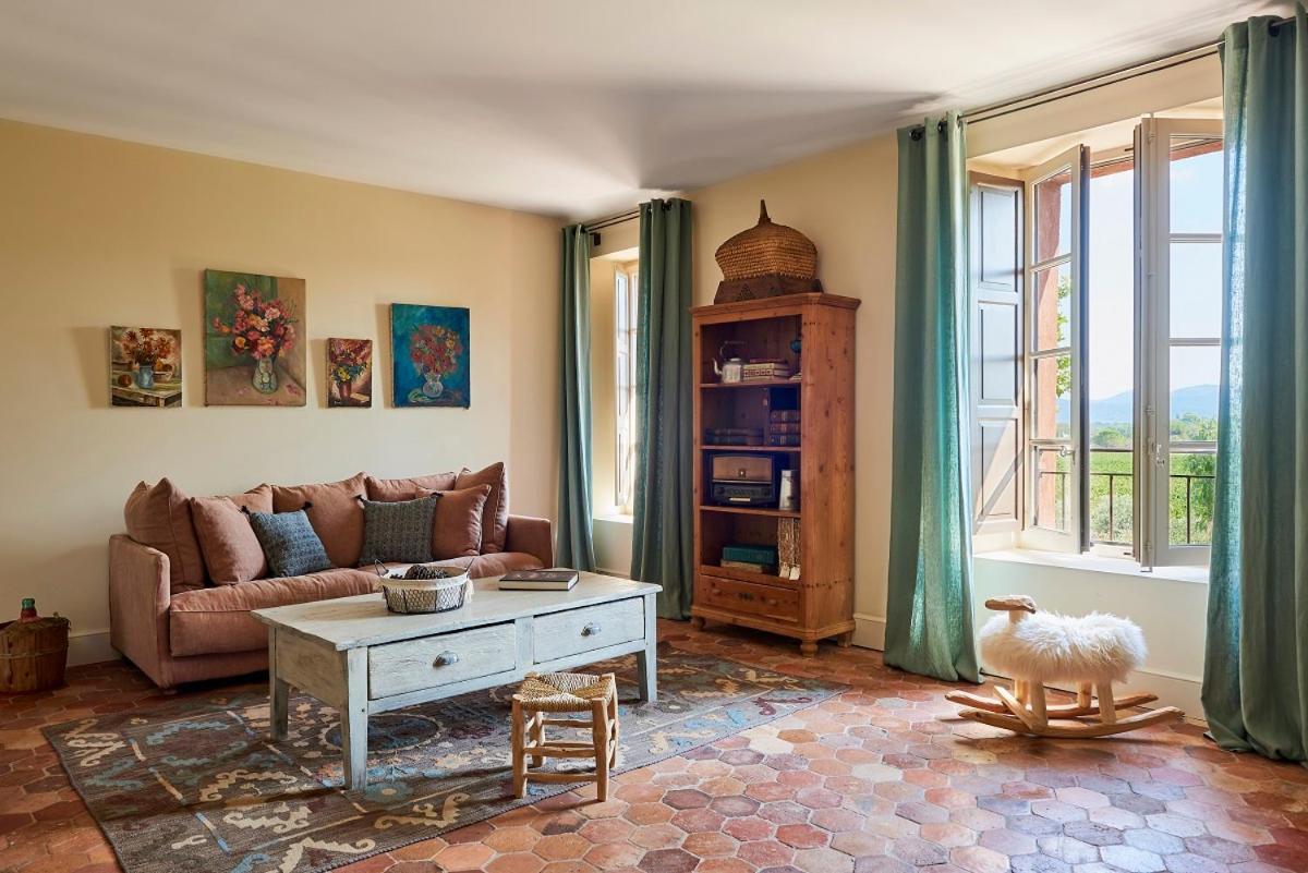 Chateau Saint Roux Le Luc-Le Cannet Des Maures Bagian luar foto