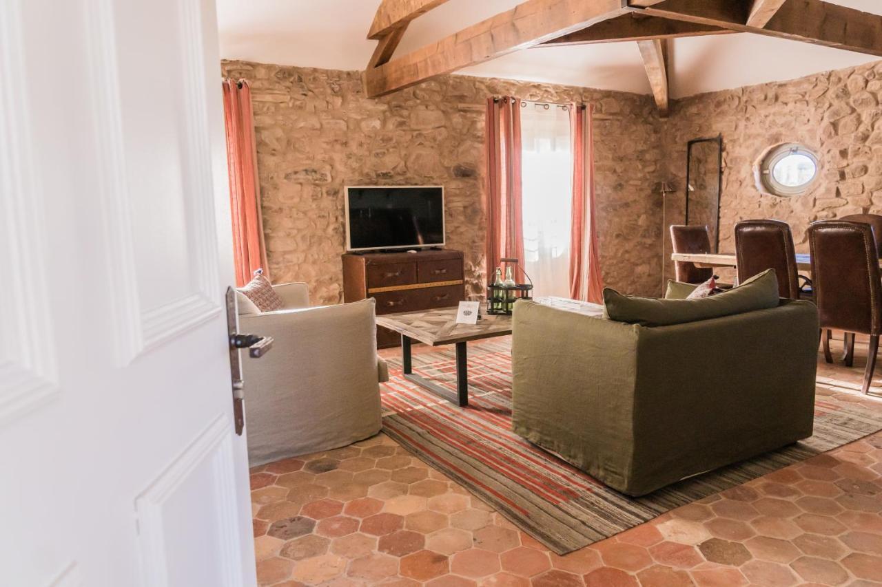 Chateau Saint Roux Le Luc-Le Cannet Des Maures Bagian luar foto